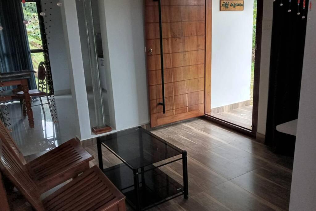 Farmstay In ചില്ലുകൂടാരം At Les Domki Et Al. Vagamon Eksteriør bilde